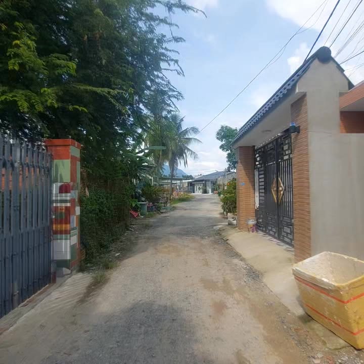 Nhà mới phố Ninh Đức, Tây Ninh 80m² giá 1.05 tỷ - Thiết kế tiện nghi, sẵn sàng ở ngay!