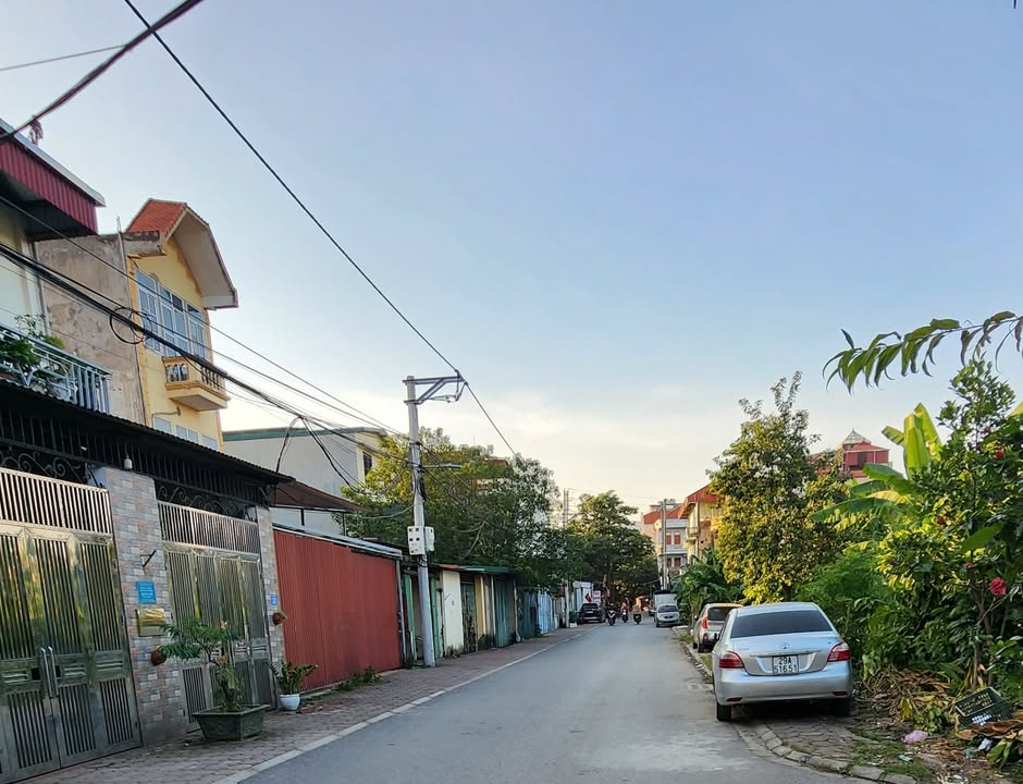 FrontHouse Cống Thôn, Yên Viên 99m² giá 9.2 tỷ - Mặt tiền vàng cho đầu tư!