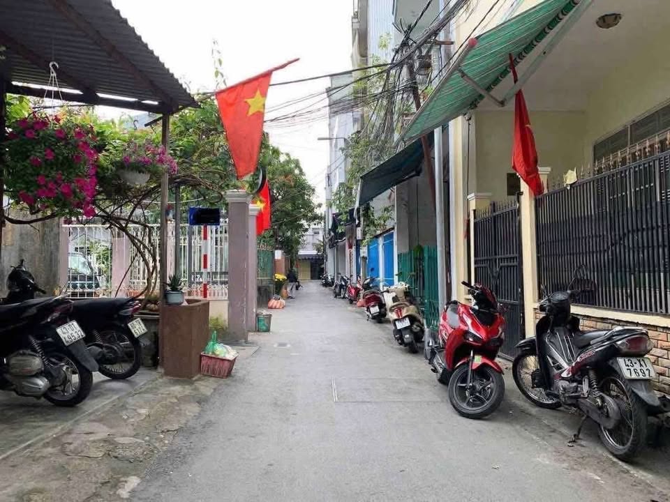 Nhà cho thuê 80m² đường Nguyễn Huy Tưởng, Hòa Minh, giá 3.5 triệu - Không gian thoáng đãng, gần tiện ích