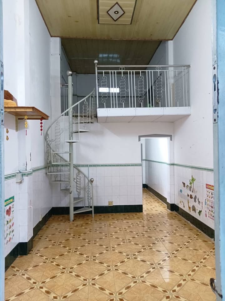 Nhà cho thuê nguyên căn Lê Hồng Phong Phan Thiết 60m² giá 3 triệu - Tiện nghi đầy đủ cho vợ chồng trẻ!