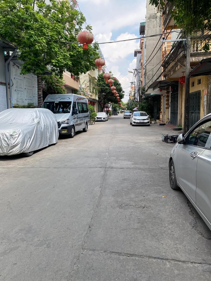 Lô đất Dương Nội 41m² giá 5 tỷ - Mặt ngõ ô tô tránh, kinh doanh thuận lợi!