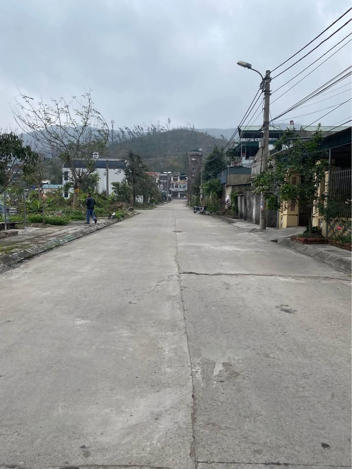 Đất thổ cư Quang Hanh 75,2m² giá 1 tỷ - Sổ hồng chính chủ, sang tên nhanh!