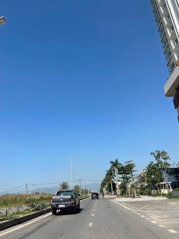 Đất biệt thự góc 2 mặt tiền Trần Thái Tông 503m² giá 8x triệu - Cơ hội đầu tư hiếm có!