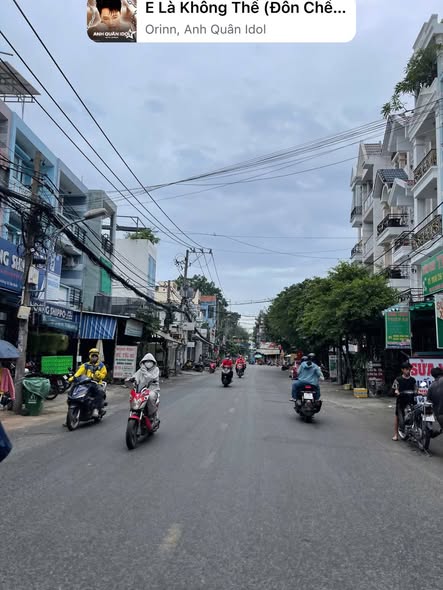 Nhà phố 3 tầng Hoàng Bật Đạt Tân Bình 54m² giá 8.2 tỷ - Ô tô tránh thoải mái!