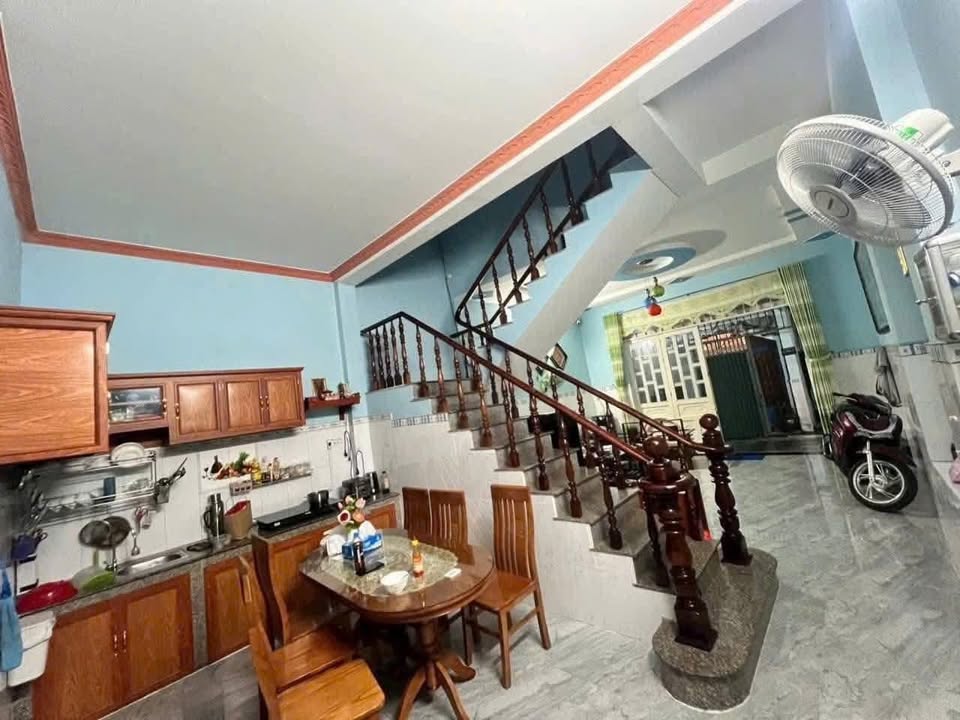 Nhà riêng Dĩ An 71m² giá 3.6 tỷ - Gần chợ và trường học