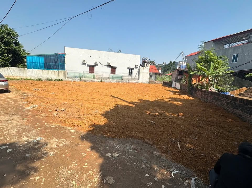 Đất nền Ba Vì 150m² giá chỉ 400 triệu - Tiện ích đầy đủ ngay sát đê!