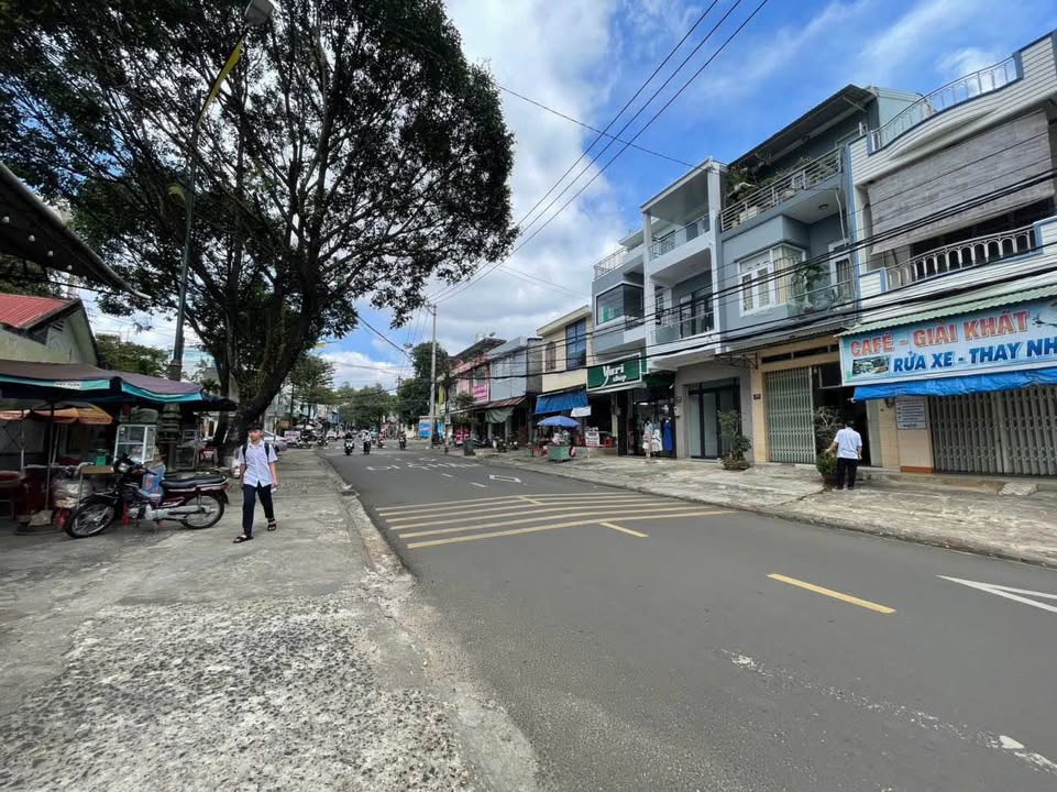 Lô đất hẻm chính Nguyễn Thái Học, Pleiku 77m² giá 1.1 tỷ - Đầu tư sinh lời hấp dẫn!