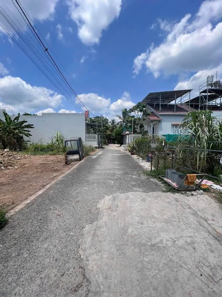 Đất nền góc 2 mặt tiền An Thới 81m² giá chỉ 1.7 tỷ - Cơ hội đầu tư tuyệt vời!