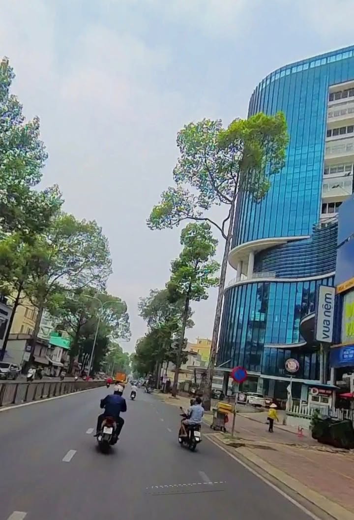 Nhà mặt tiền đường 3/2, Quận 11, 78.3m² giá 20.9 tỷ - Đầu tư sinh lời ngay!