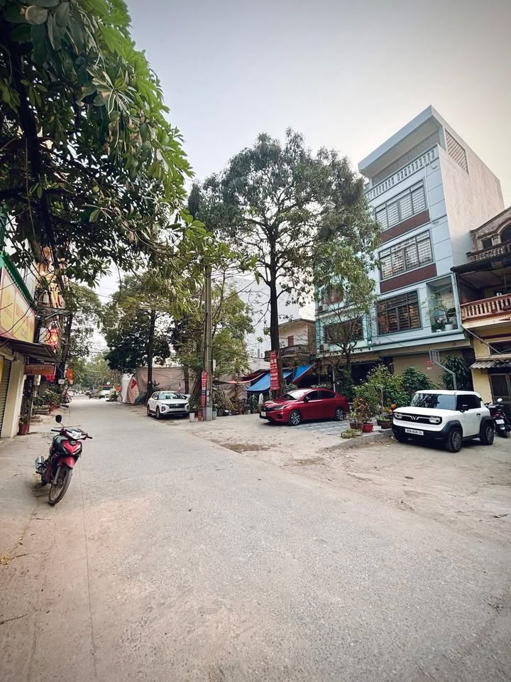 Bán nhà phân lô Tân Mai 60m² 5 tầng - Kinh doanh đỉnh, vị trí vàng!