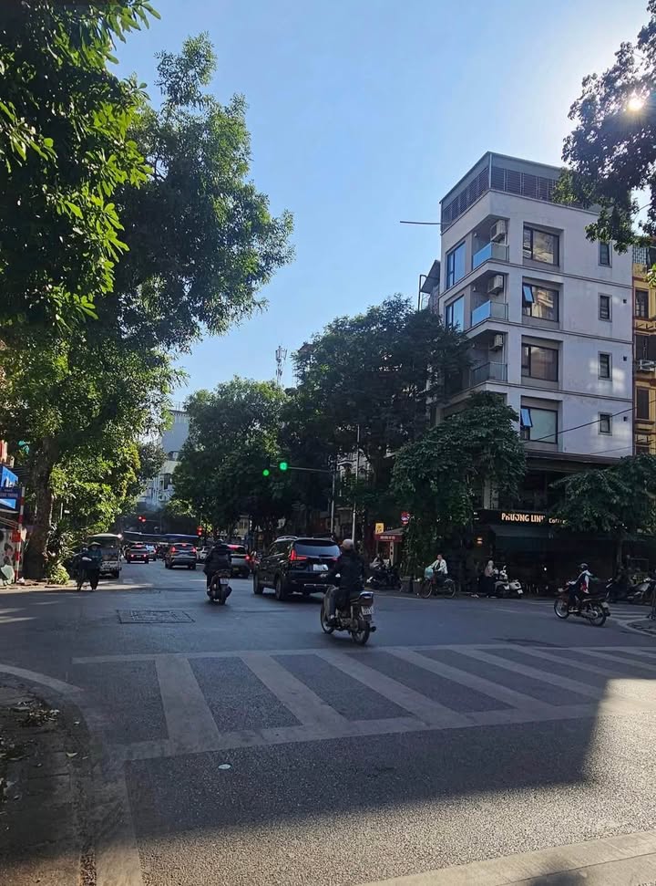 Nhà phân lô Đại Kim 60m² giá 20 tỷ - Lô góc kinh doanh sầm uất!