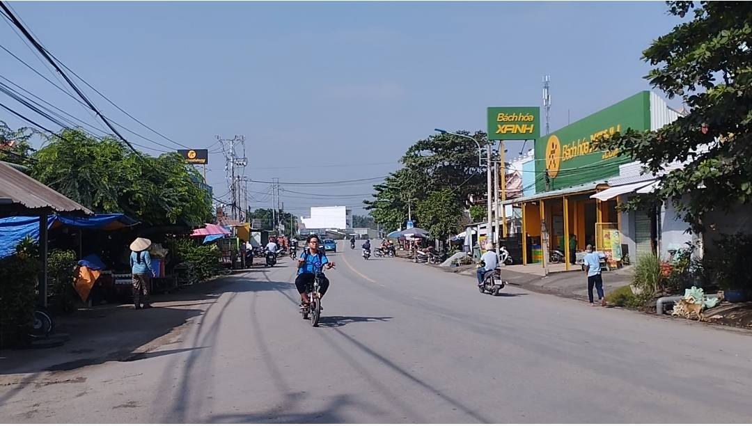 Đất 6000m² hai mặt tiền tại Bến Lức, Long An - View sông tuyệt đẹp, giá 3,5 tỷ!