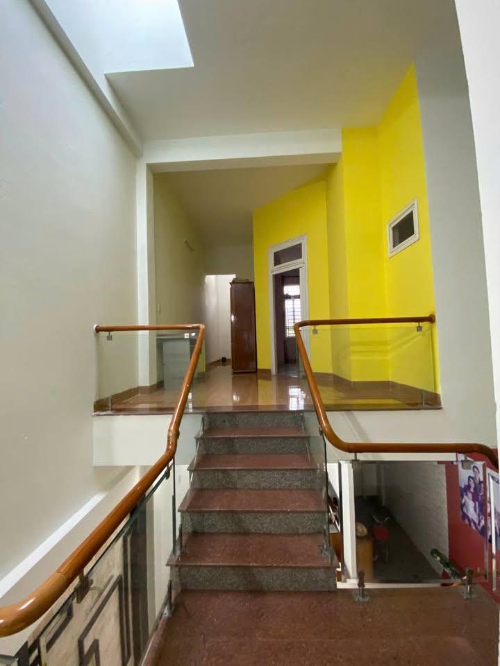 Nhà cho thuê mặt tiền Nguyễn Đình Chiểu, Tam Kỳ 3PN - Full nội thất chỉ 8 triệu/tháng!