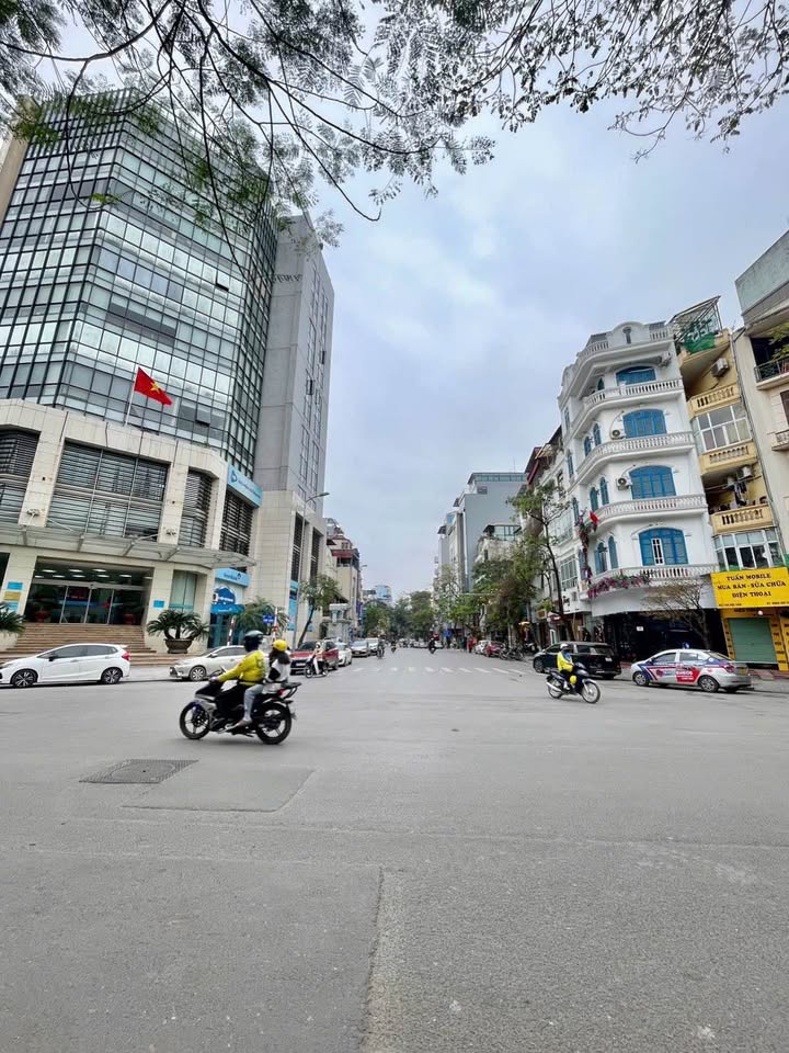 FrontHouse Giang Văn Minh 52m² giá 25.6 tỷ - Mặt tiền 4.2m, siêu phẩm kinh doanh!