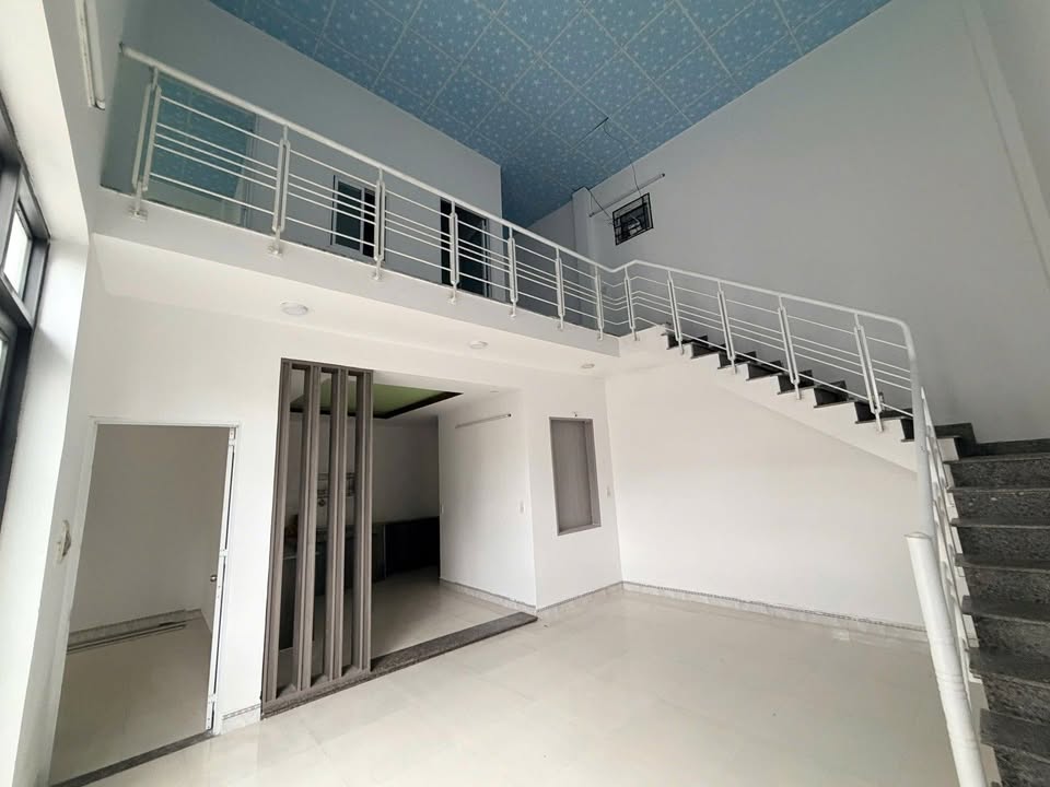 Nhà 2 tầng Trần Đình Tri, Đà Nẵng 60m² giá 3.6 tỷ - Sát biển, tiện nghi đầy đủ!