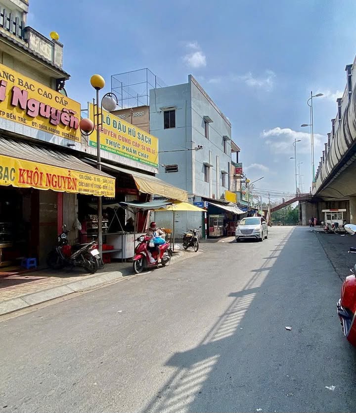 Nhà góc 2 mặt tiền Phường 2 Bến Tre 43m² giá 3,2 tỷ - Đang cho thuê 16 triệu/tháng!