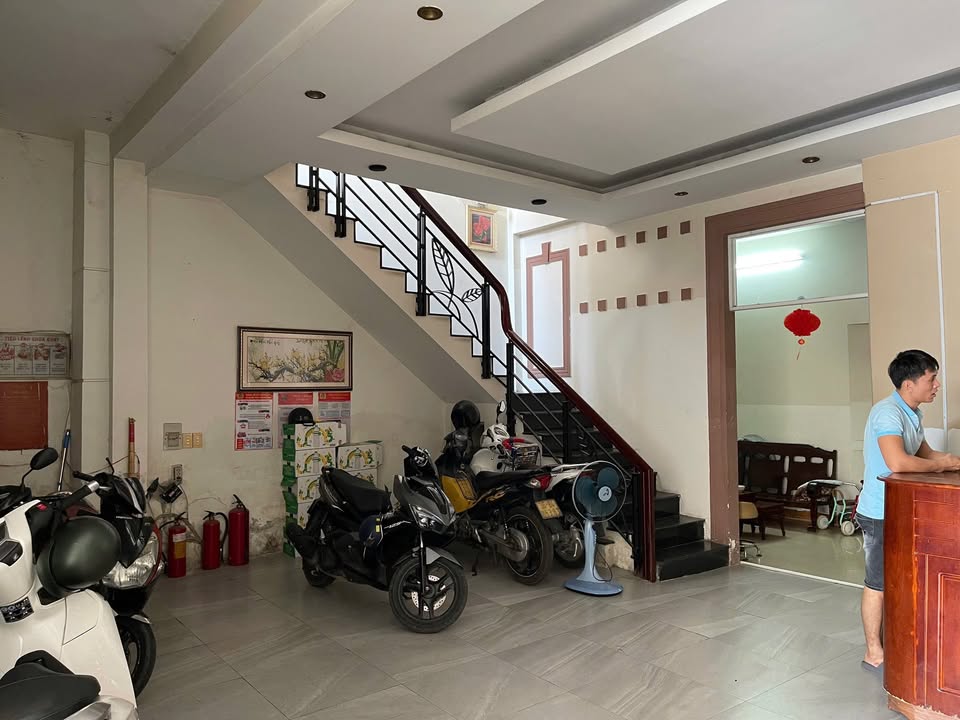 FrontHouse cho thuê QL50 Bình Chánh 240m² giá 28 triệu - Phù hợp mọi mô hình kinh doanh!