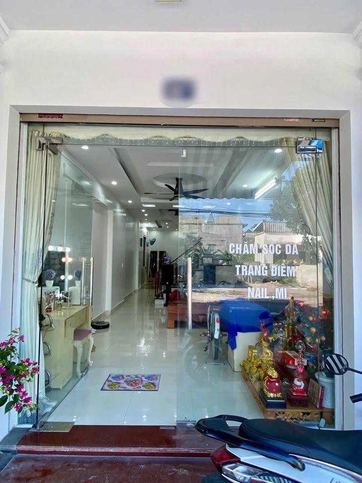 Nhà 3 tầng mặt đường Cam Lộ, Hùng Vương 58.7m² giá 4.8 tỷ - Kinh doanh thuận lợi!