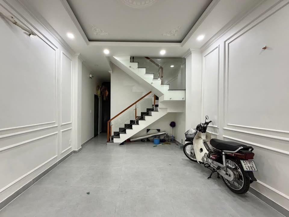 Căn hộ dịch vụ 4 tầng đường Hồng Lạc, Tân Bình 78m² giá 9.5 tỷ - Đầu tư sinh lời ngay!