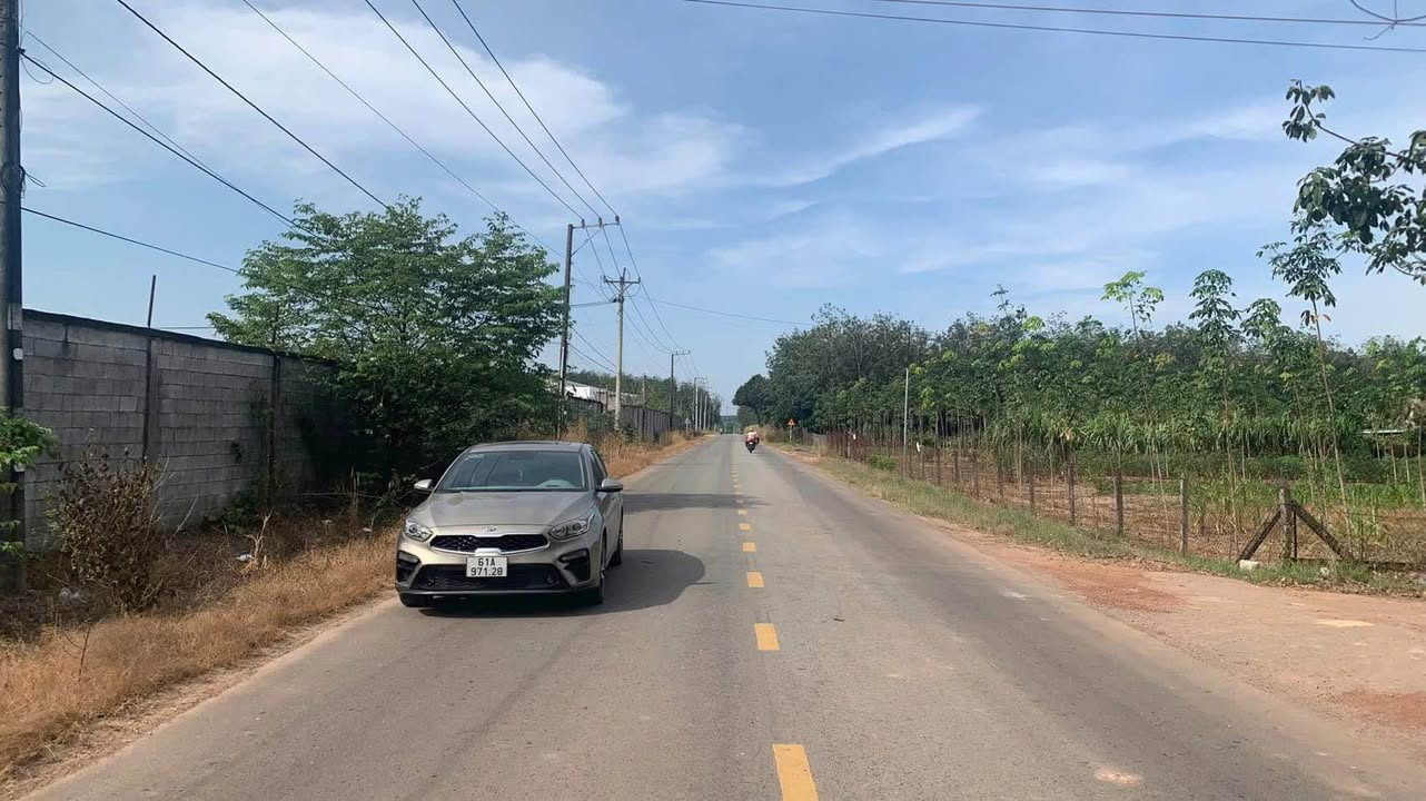 Đất SKC Trừ Văn Thố 1.6Ha giá 28 tỷ - Đầu tư sinh lời ngay!