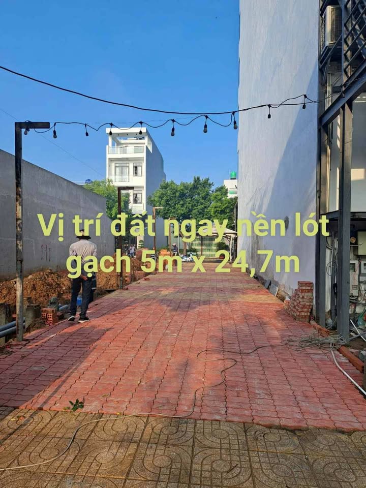 Đất KDC Bến Lức 120m² giá 6,5 tỷ - Mặt tiền kinh doanh đắc địa!