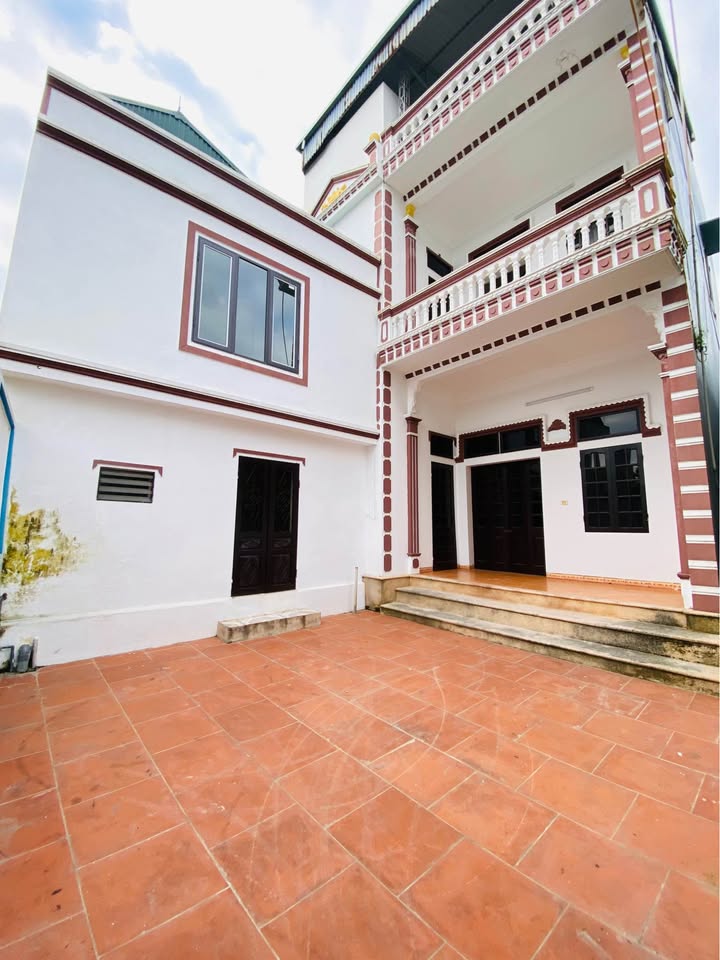 Nhà 3 tầng đẹp 60m² tại Đông Anh chỉ 4 tỷ - Sẵn sàng vào ở ngay!