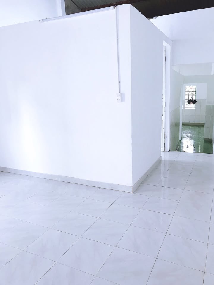 Nhà nguyên căn K483/81/11 Nguyễn Lương Bằng 100m² giá 3 triệu - Không ngập lụt, chính chủ!