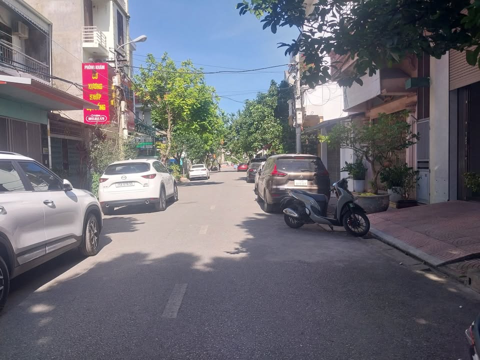 Nhà riêng 333 Văn Cao, Hải Phòng 60m² giá 8.33 tỷ - Đường ô tô tránh nhau, an ninh 24/7!