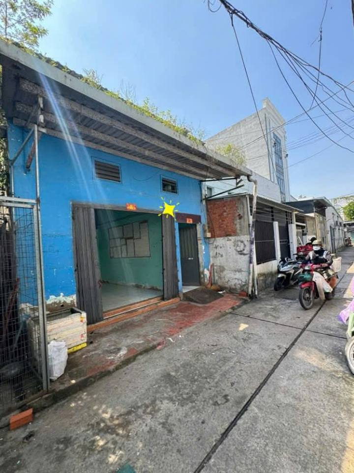 Nhà hẻm 704 Hương Lộ 2, Bình Tân 70m² giá 4.99 tỷ - Cơ hội đầu tư hấp dẫn!