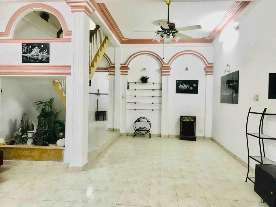 Nhà phố đường Lam Sơn, Phú Nhuận 99m² giá 30 tỷ - Khu vực đắc địa, kinh doanh thuận lợi!