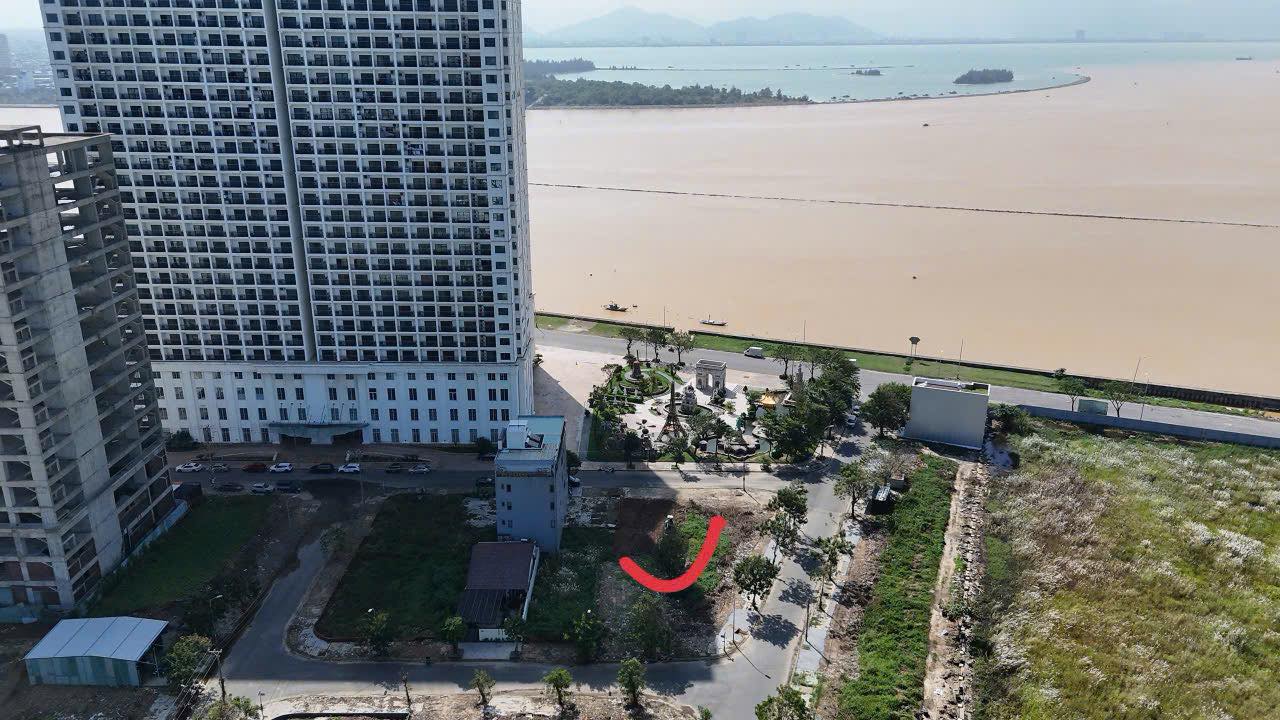 Đất mặt tiền đẹp tại vịnh Thuận Phước - 371m² - Giá thương lượng hấp dẫn!