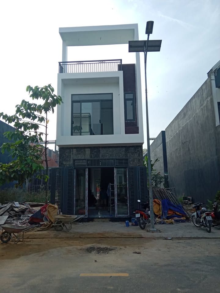 Nhà 2 tầng Tân Hiệp, 67m² giá 2.75 tỷ - Thiết kế hoàn hảo cho gia đình!