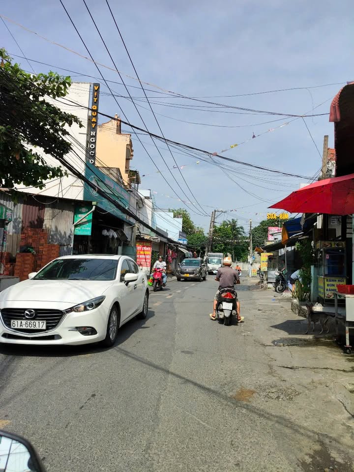 Lô Đất Mặt Tiền Kinh Doanh Đường Hoàng Quốc Việt 150m² giá 7.5 tỷ - Cơ hội đầu tư hấp dẫn!