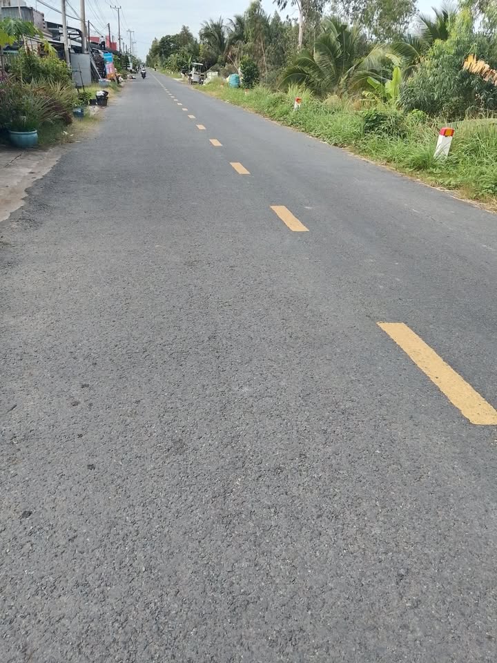 Đất ruộng 8800m² mặt tiền 38m đường ĐT 856 - Giá tốt, thương lượng