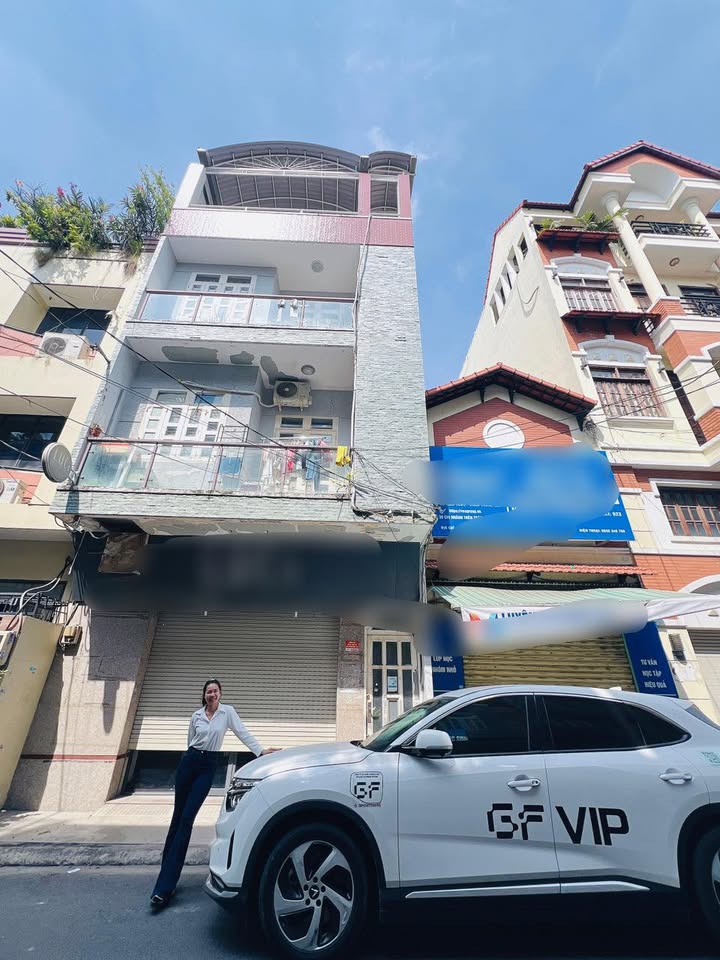 Nhà mặt tiền Bàu Cát, Tân Bình 79m² giá 13.4 tỷ - Ô tô vào tận nhà!