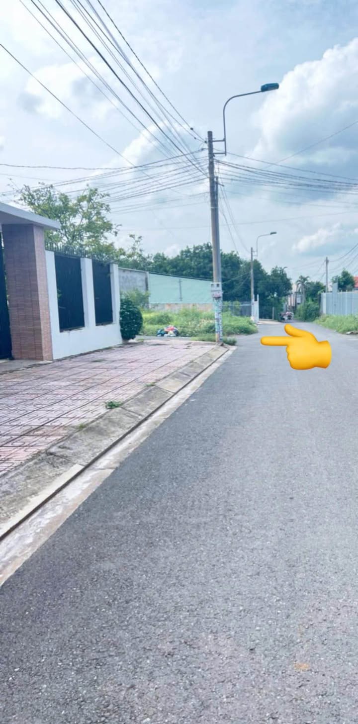 Đất nền đường nhựa Xuân Thanh cũ, Long Khánh 120m² giá 1.75 tỷ - Sổ đỏ chính chủ, công chứng ngay!