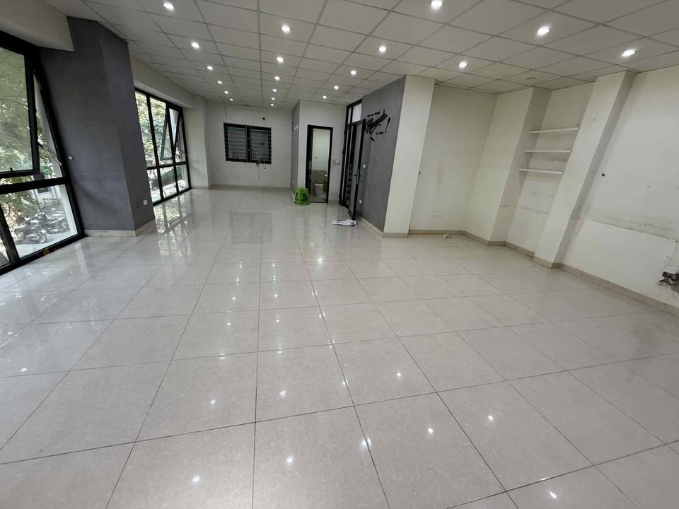 Sàn văn phòng Trần Quang Diệu Đống Đa 80m² giá 23 triệu - Thiết kế đẹp, sẵn sàng vào làm việc!