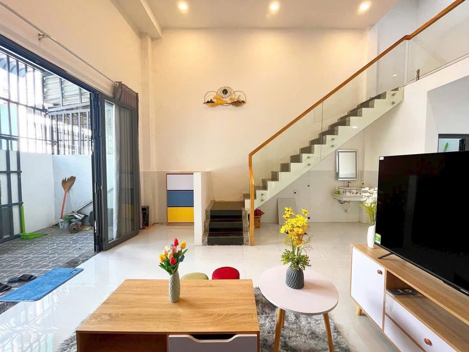 Nhà phố 75m² tại Mỹ Hạnh Nam, Đức Hoà chỉ 1.7 tỷ - Full nội thất, sẵn sàng vào ở!