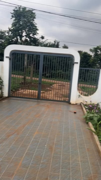 Đất thổ cư Buôn Hồ 200m² giá 1.55 tỷ - Khu dân cư đông đúc!