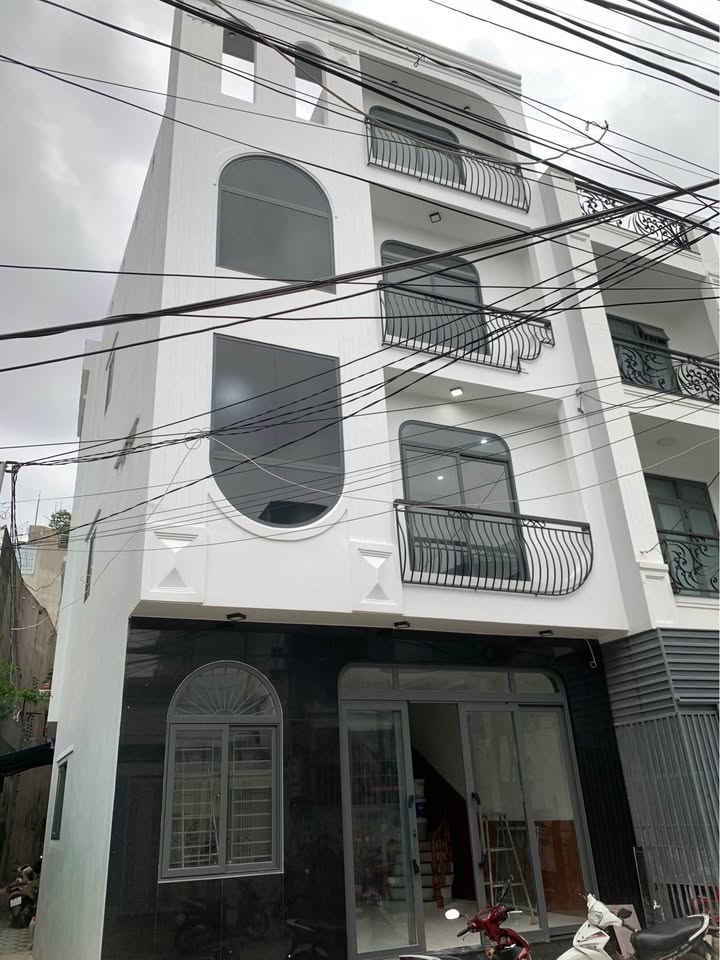 Nhà 3 tầng Võ Văn Dũng, 43m² giá 5.3 tỷ - Vị trí đẹp, sổ đỏ chính chủ!