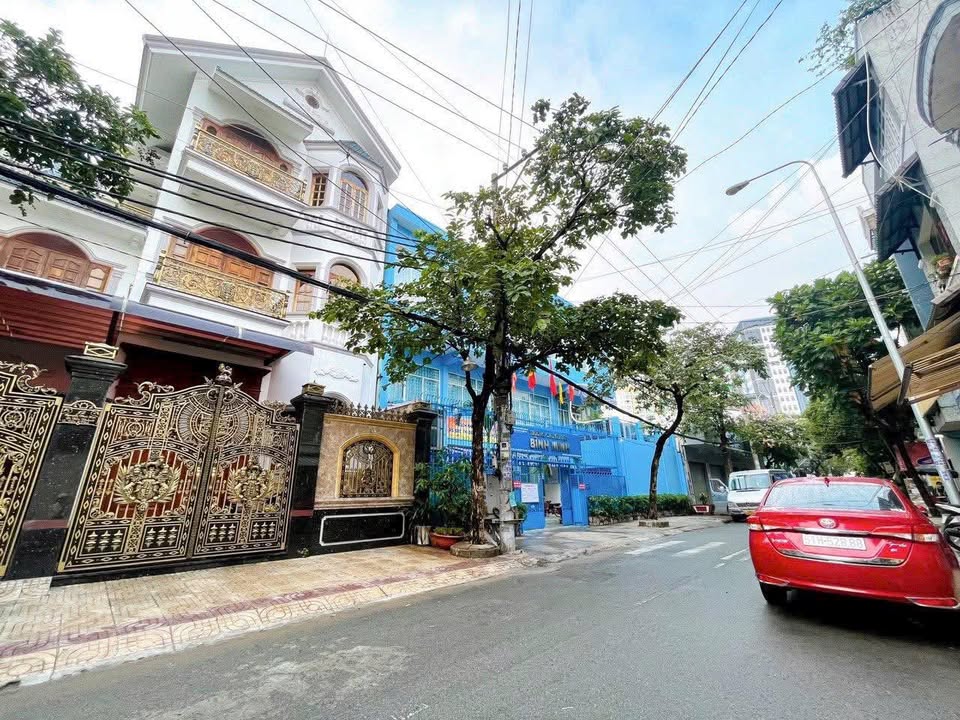 Biệt thự đường Nguyễn Thái Học, Tân Phú 173.4m² giá 34.9 tỷ - Khu nhà giàu, chính chủ!