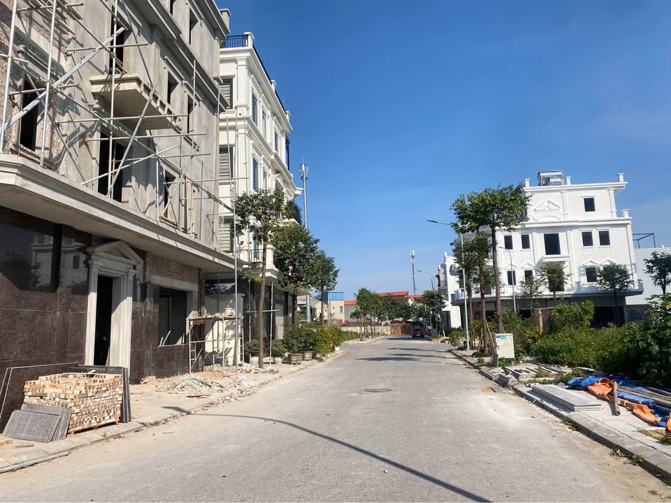 Đất nền KDT sinh thái Bắc Đầm Vạc Vĩnh Yên 108m² giá 4.919 tỷ - Sổ hồng chính chủ!