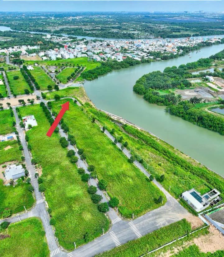 Townhouse Sài Gòn Village Long Hậu 292m² giá thỏa thuận - Lô góc view sông hiếm có!