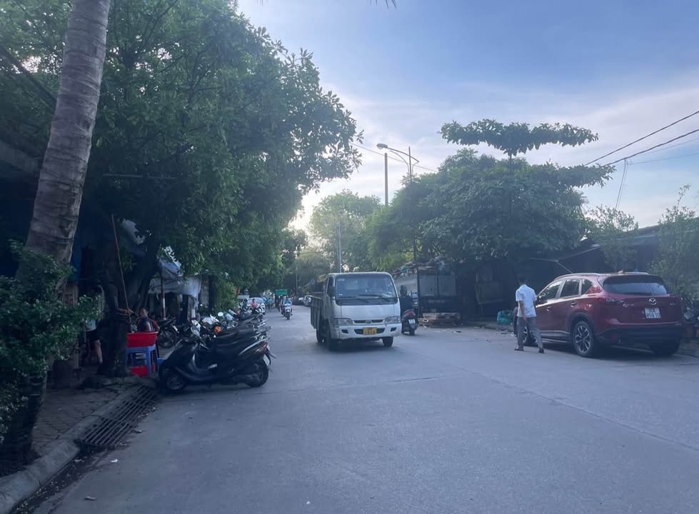 Nhà mặt phố Bạch Đằng, 100m² giá 38 tỷ - Kinh doanh đắc địa, lợi nhuận ổn định!