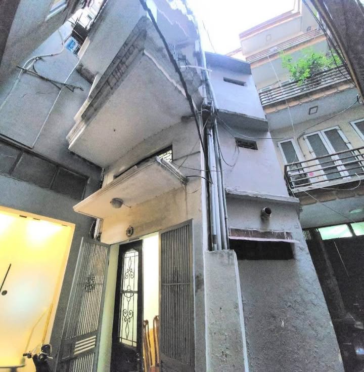 Nhà 4 tầng Lò Đúc 23m² giá 5.58 tỷ - Vị trí đắc địa cho kinh doanh