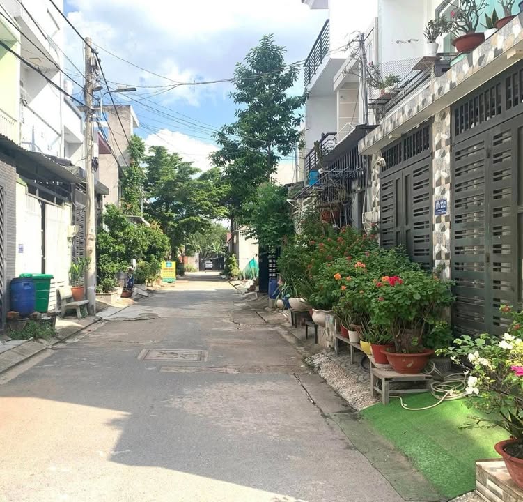 Lô đất hẻm 110 Lò Lu, Trường Thạnh 58m² giá 3.59 tỷ - Sổ hồng chính chủ, nền vuông vắn!