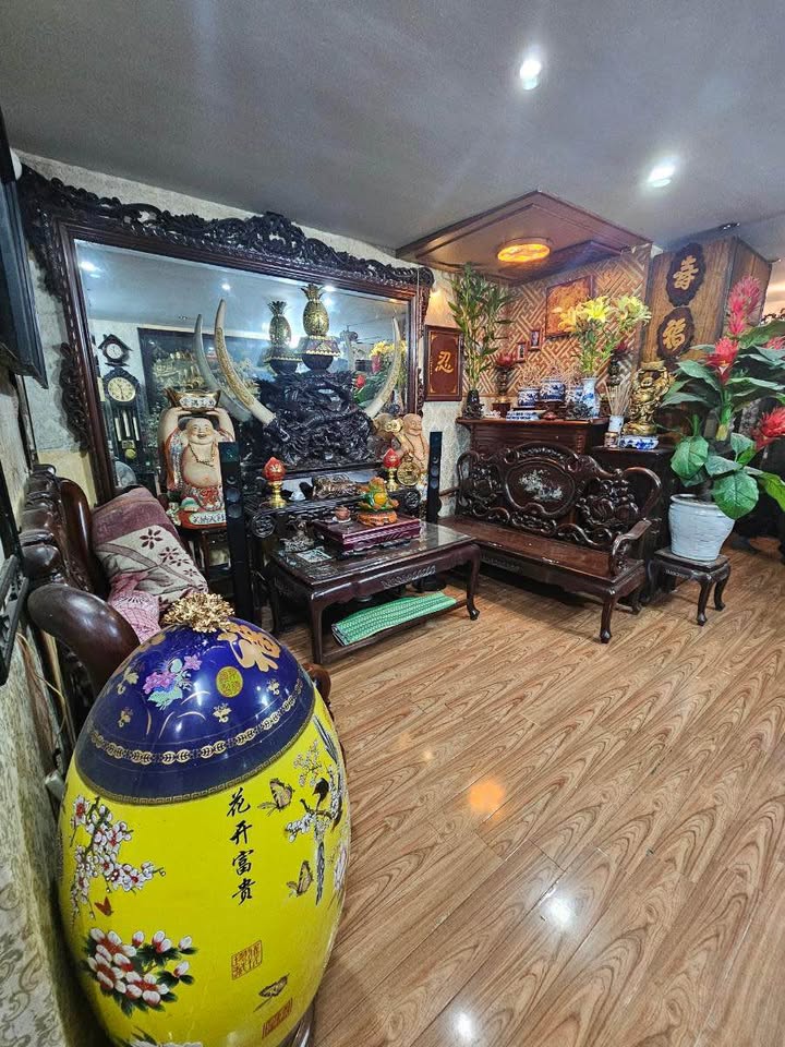 Căn hộ tập thể tầng 2 Võ Thị Sáu, 125m² giá thỏa thuận - Sẵn sàng vào ở!