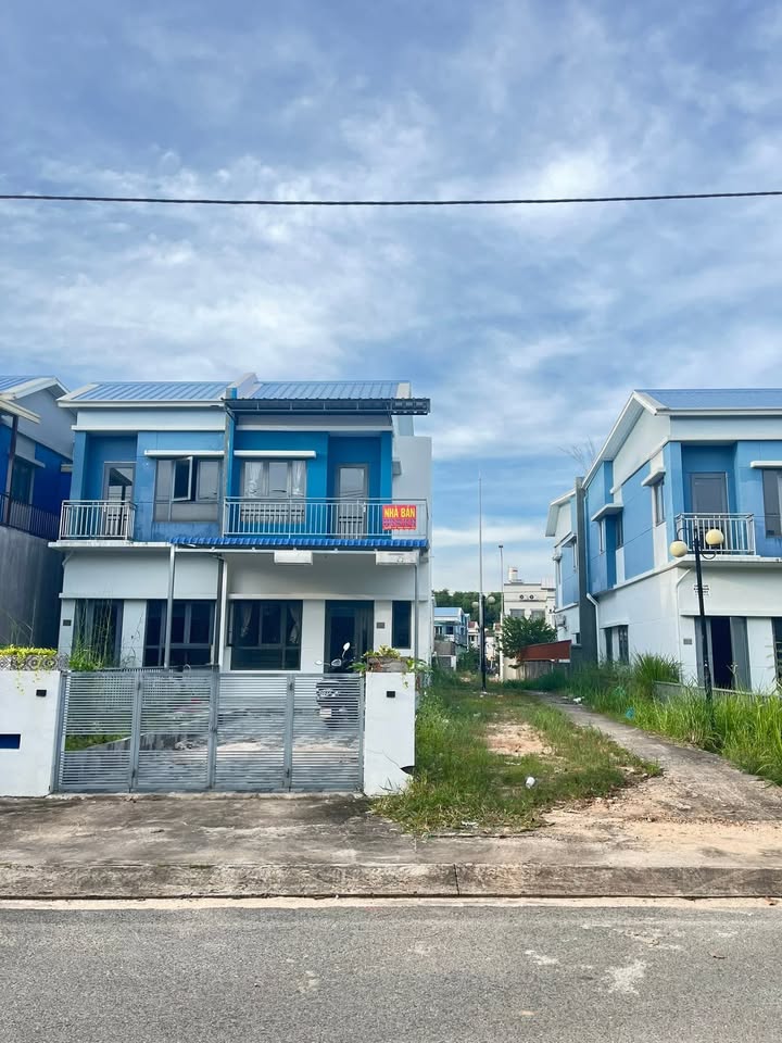 Nhà bán Khu DT Oassis City - Phường Thới Hòa - Diện tích 104m² giá 2 tỷ - Thích hợp kinh doanh và cho thuê!