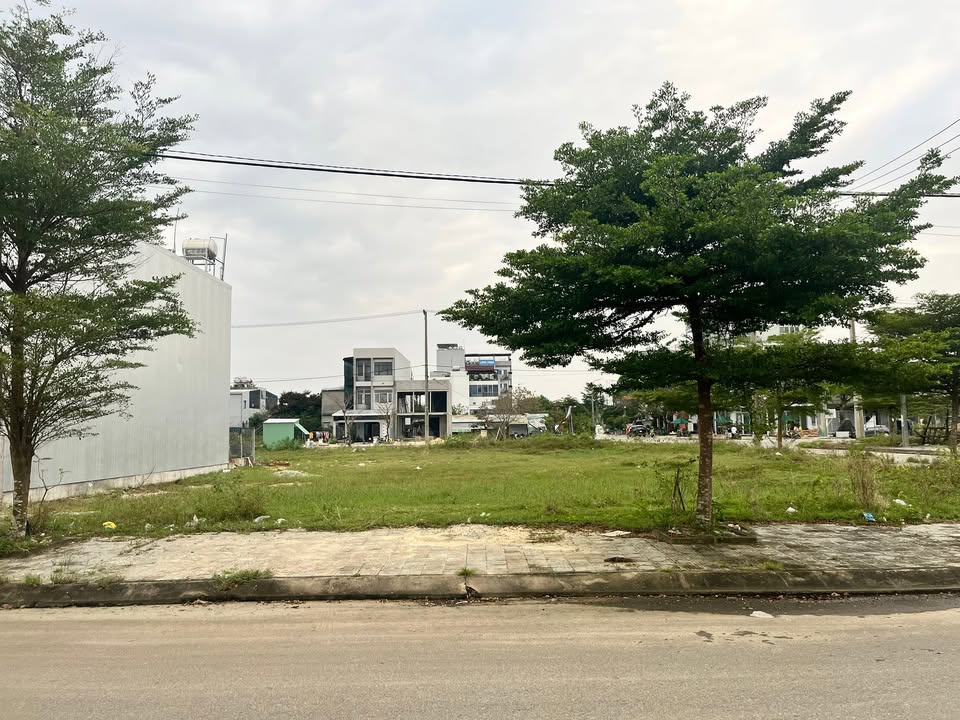 Bán đất KĐT số 4 Điện Ngọc 122,5m² giá chỉ 3,7 tỷ - Sổ đỏ chính chủ!