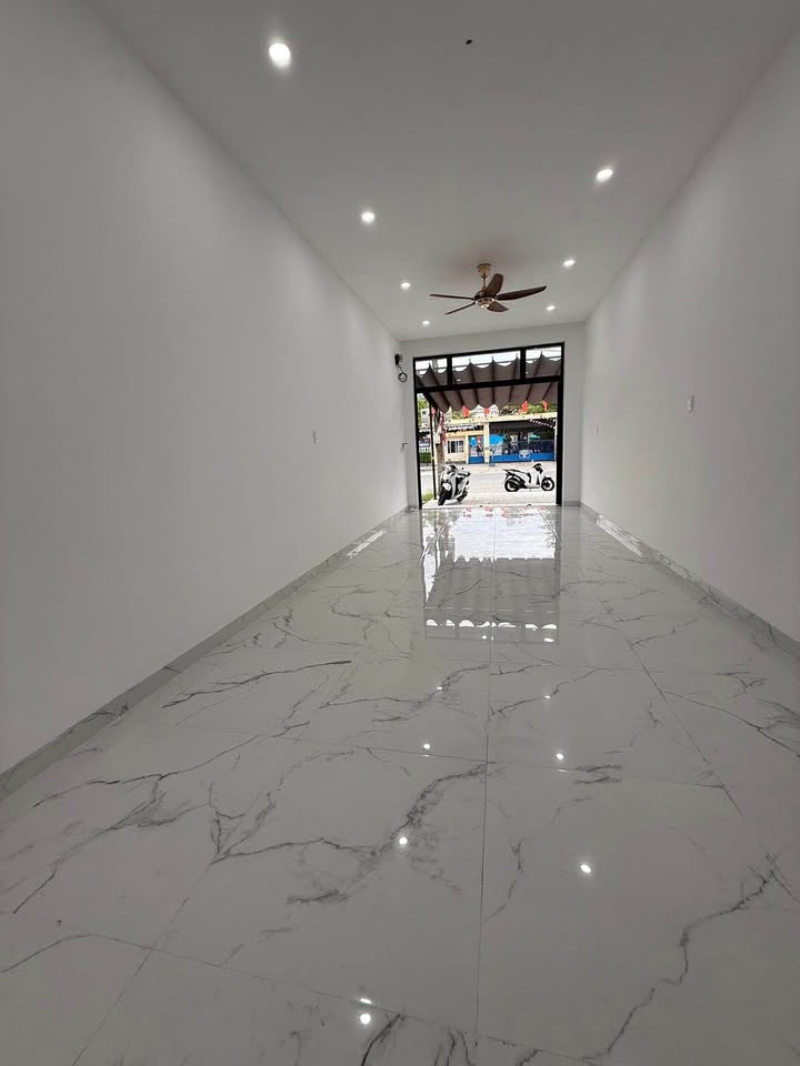Nhà mặt tiền Đinh Liệt, Cẩm Lệ, Đà Nẵng 200m² giá 15 triệu - Phù hợp với kinh doanh!
